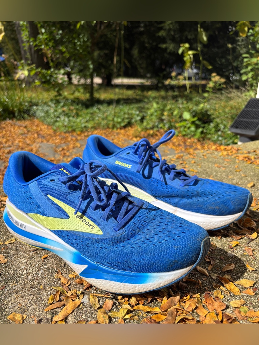 BROOKS Adrenaline GTS 24 Blue Yellow Men’s Size 11.5 Running Shoes